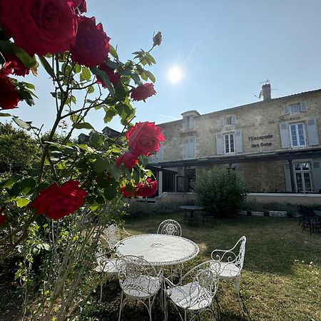 Hotel De France Et De Russie Thiviers Exterior foto